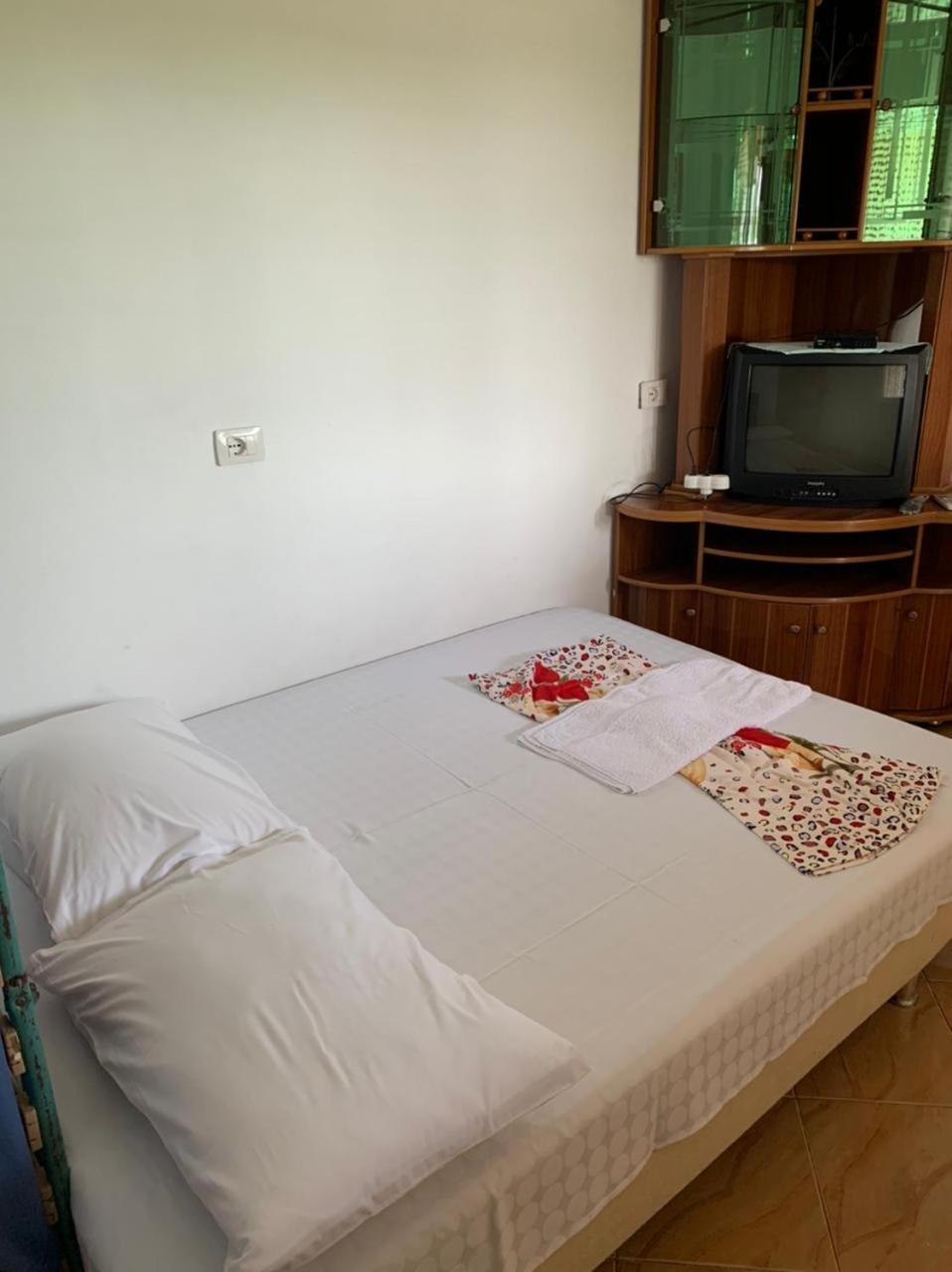 Отель Denaj House Химара Номер фото